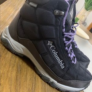 Columbia women boot
